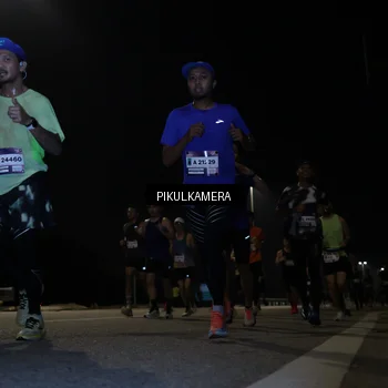 Runner Photo 7511908