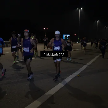 Runner Photo 7511910