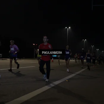 Runner Photo 7511935