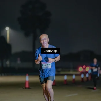 Runner Photo 7511938