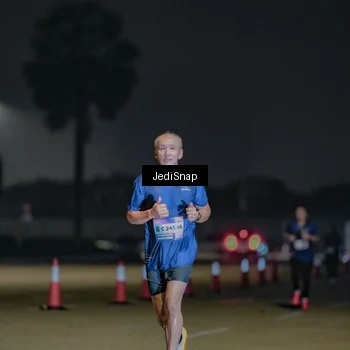 Runner Photo 7511947