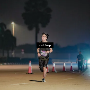 Runner Photo 7511990