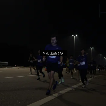 Runner Photo 7511992