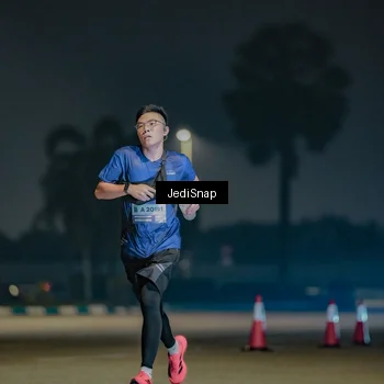 Runner Photo 7511995