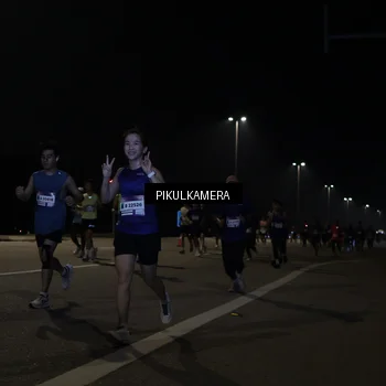 Runner Photo 7512009