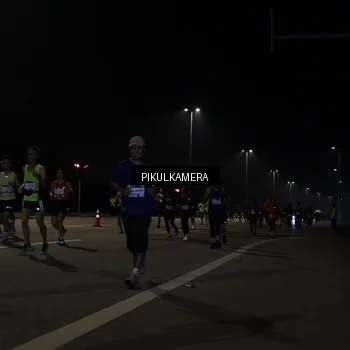 Runner Photo 7512010