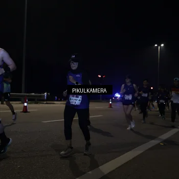 Runner Photo 7512030