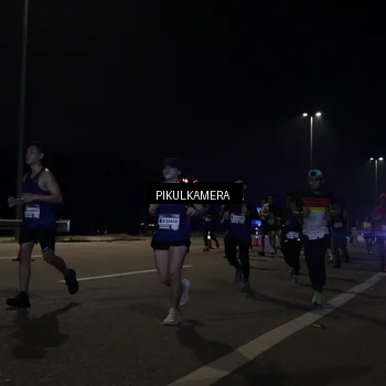 Runner Photo 7512031