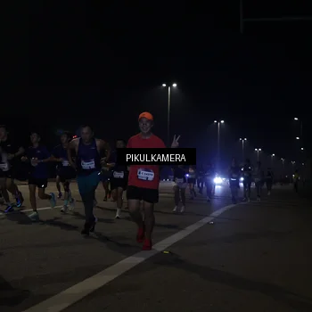 Runner Photo 7512072