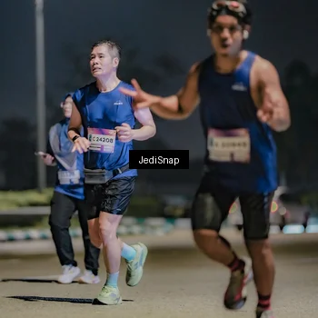 Runner Photo 7512076