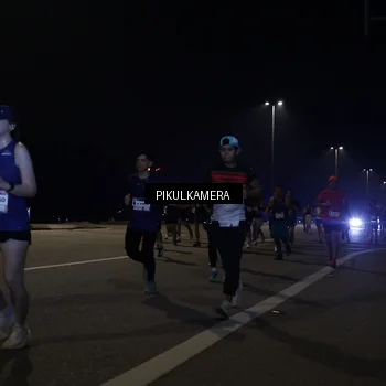 Runner Photo 7512093