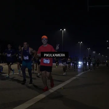 Runner Photo 7512096
