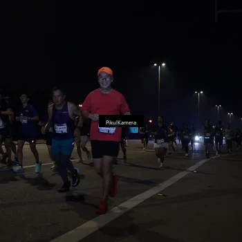 Runner Photo 7512097