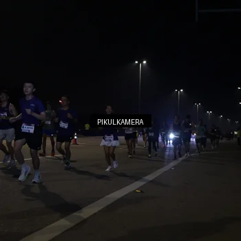 Runner Photo 7512100