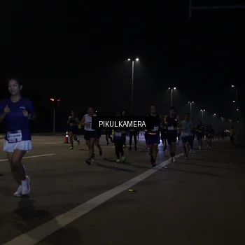 Runner Photo 7512103