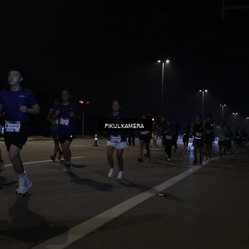 Runner Photo 7512104