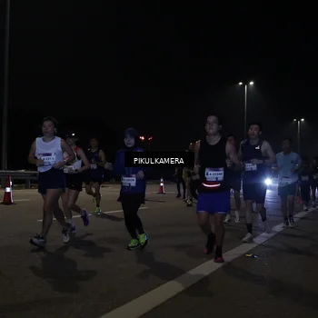 Runner Photo 7512110