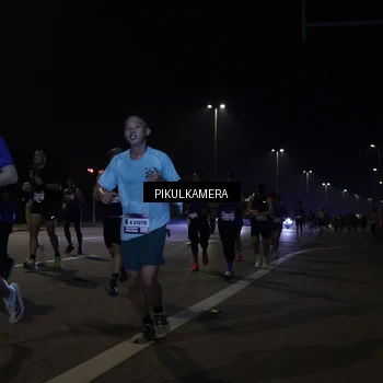 Runner Photo 7512132