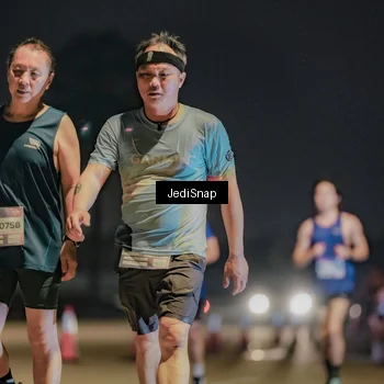 Runner Photo 7512142
