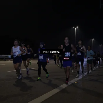 Runner Photo 7512172
