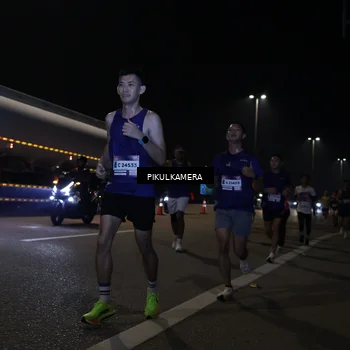Runner Photo 7512189