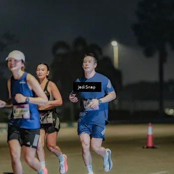 Runner Photo 7512190