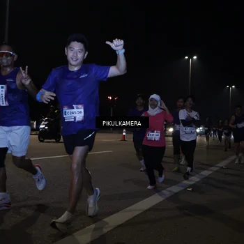 Runner Photo 7512203