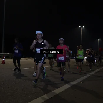 Runner Photo 7512339
