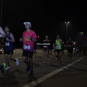 Runner Photo 7512340