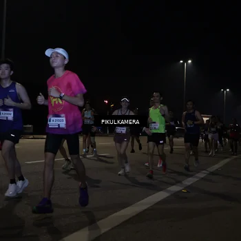 Runner Photo 7512344