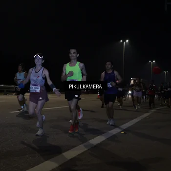 Runner Photo 7512352