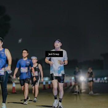 Runner Photo 7512377