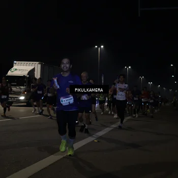 Runner Photo 7512390