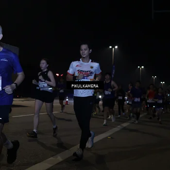 Runner Photo 7512394