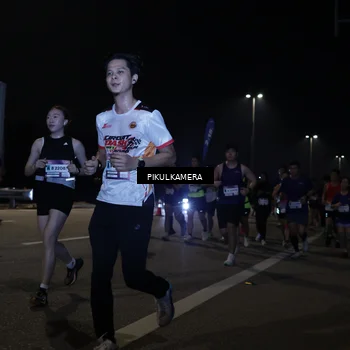 Runner Photo 7512400