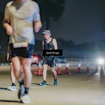 Runner Photo 7512405