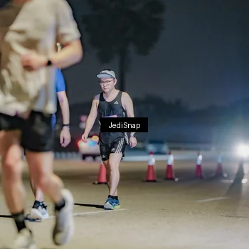 Runner Photo 7512412
