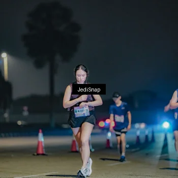 Runner Photo 7512418