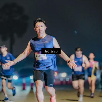 Runner Photo 7512452