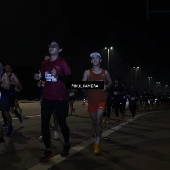 Runner Photo 7512480