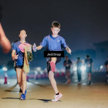 Runner Photo 7512494