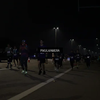 Runner Photo 7512511