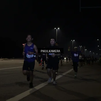 Runner Photo 7512613