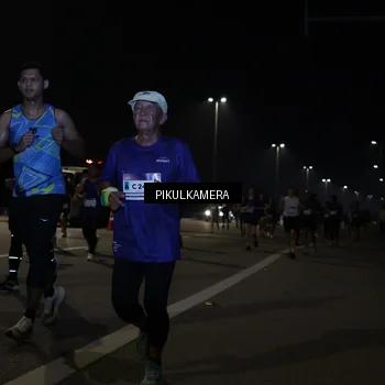 Runner Photo 7512624