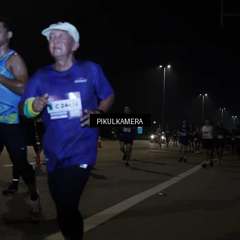 Runner Photo 7512635