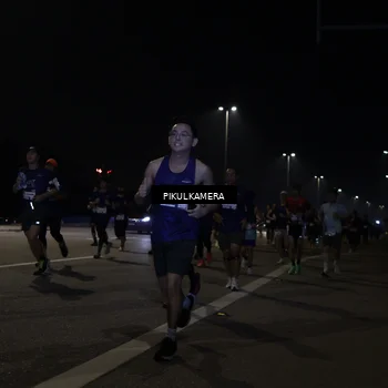 Runner Photo 7512673