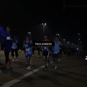 Runner Photo 7512685