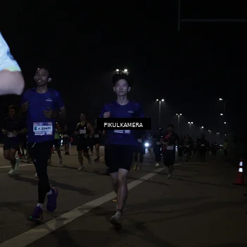 Runner Photo 7512690