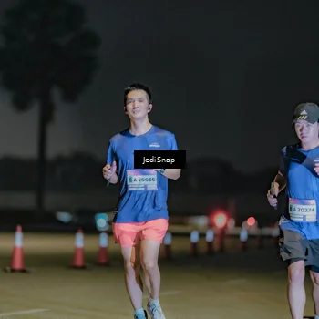 Runner Photo 7512696