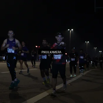 Runner Photo 7512702